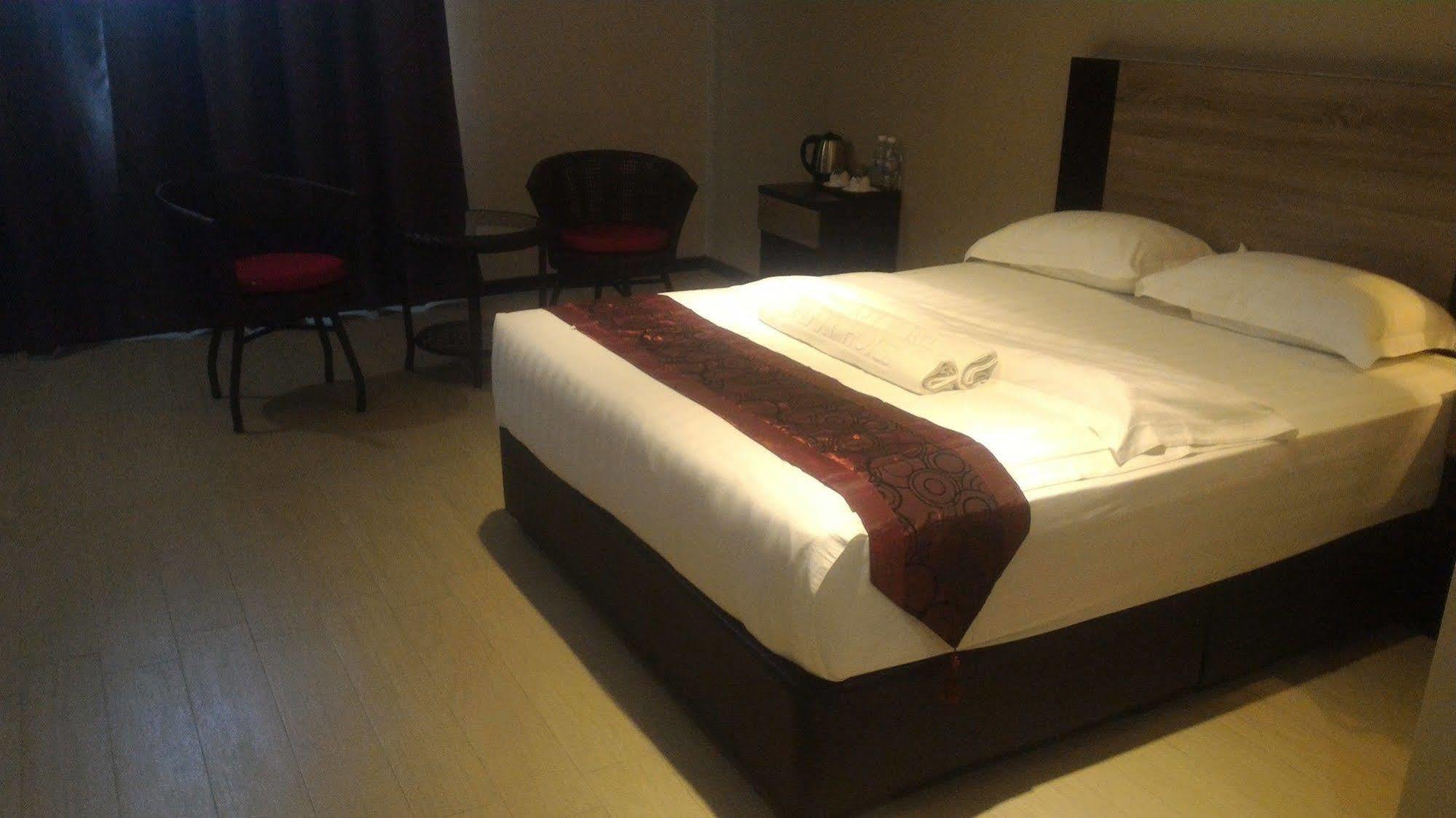 Galaxy Hotel Simpang Ampat  Ngoại thất bức ảnh